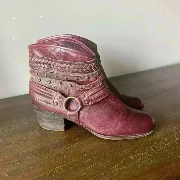 Jessica Simpson Woman’s Red Leather Studded Harness Biker Ankle Boots- Size 7 - Picture 3 of 10